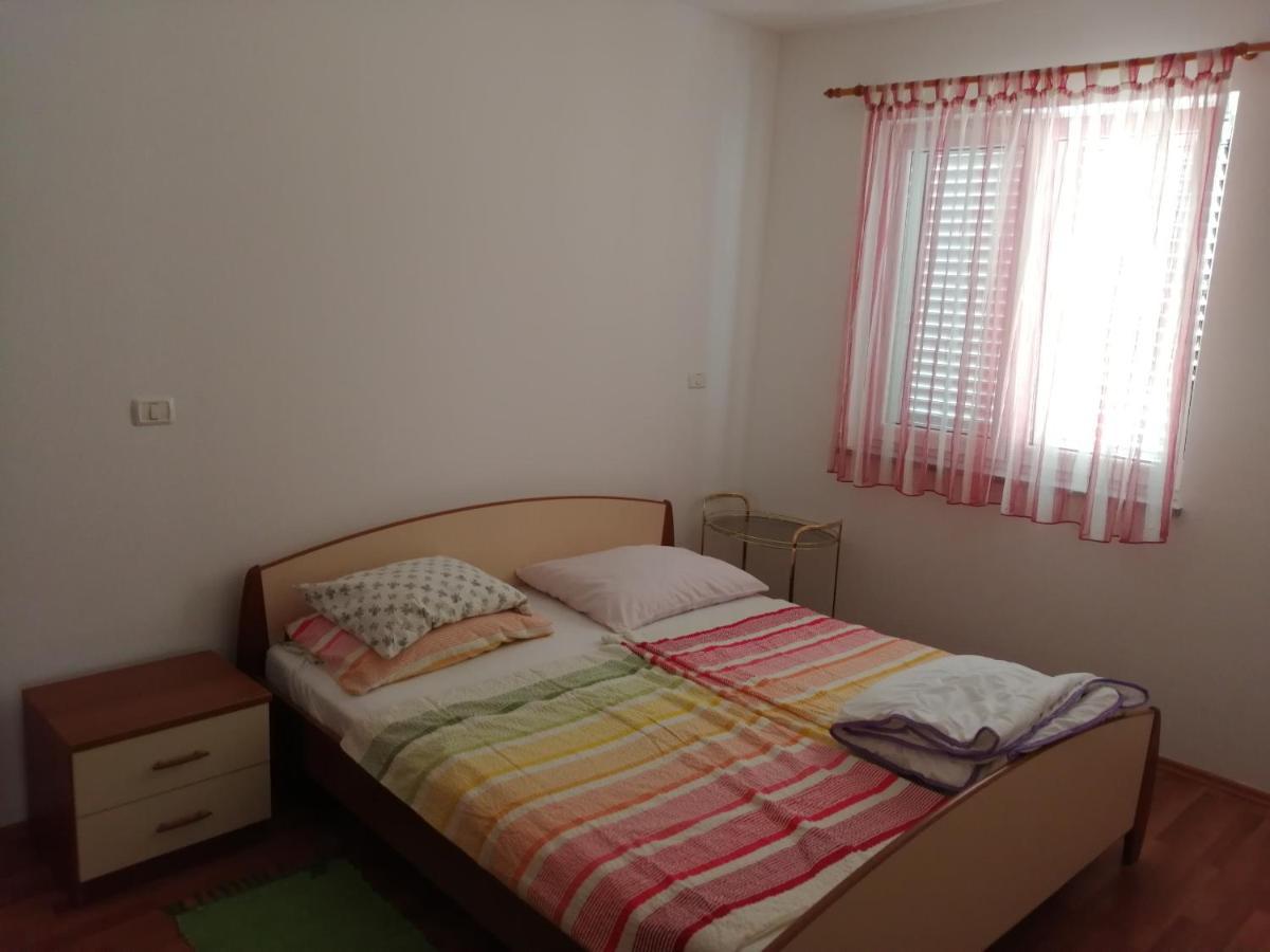 Lea Apartment โรวีน ภายนอก รูปภาพ