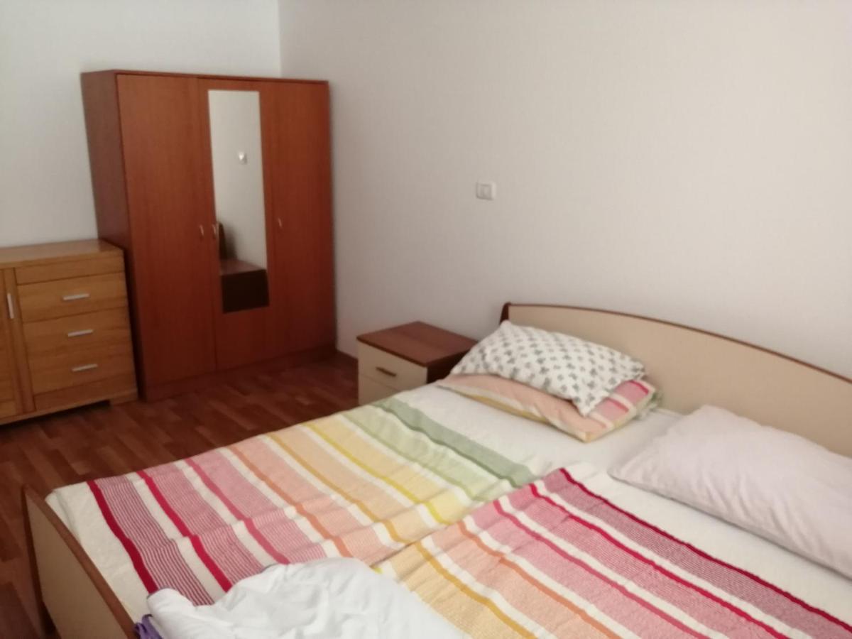 Lea Apartment โรวีน ภายนอก รูปภาพ