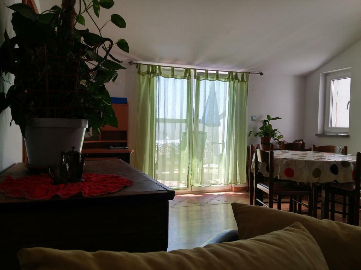 Lea Apartment โรวีน ภายนอก รูปภาพ